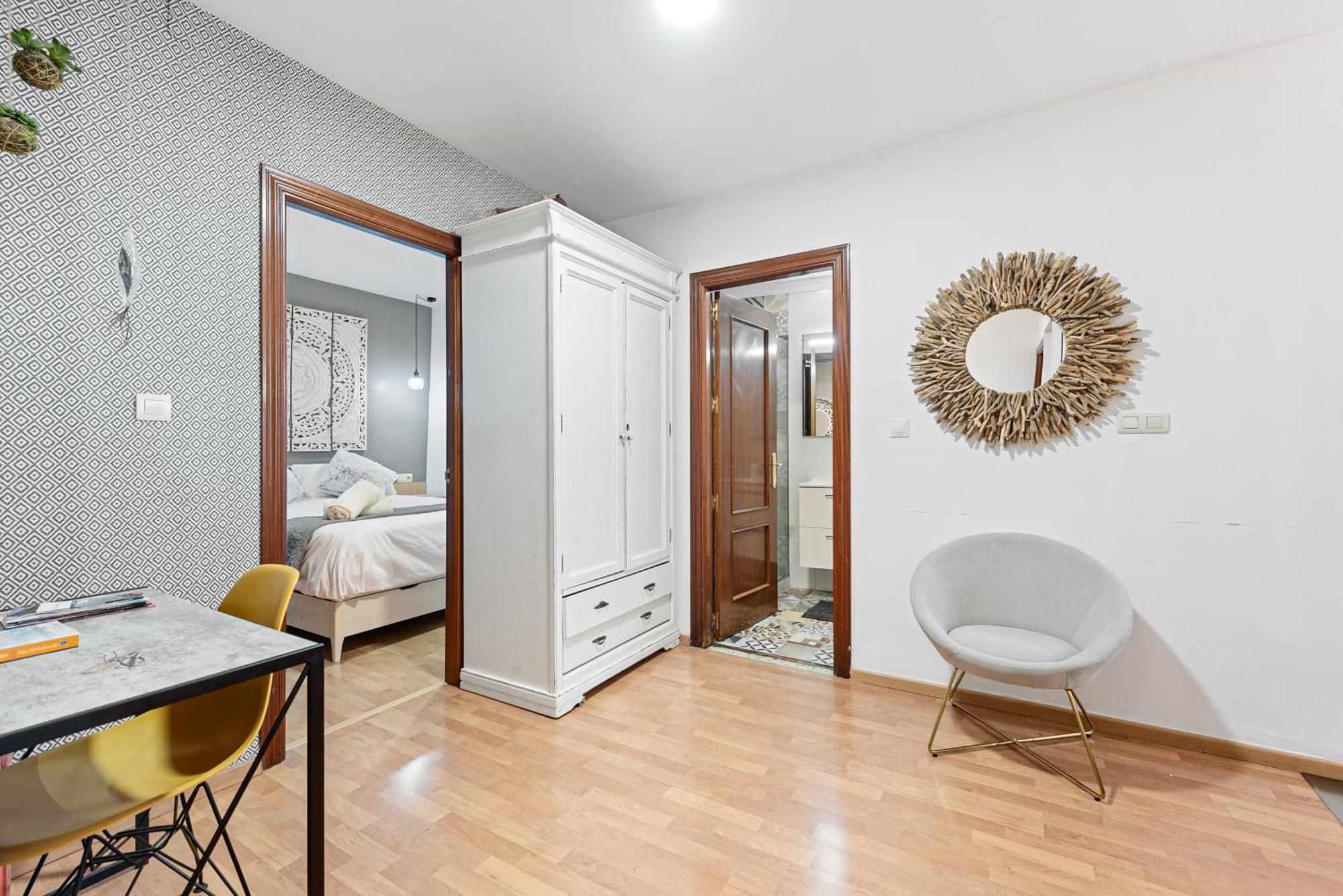 Urbanchicmalaga 2Bedroom Oasis In Historic Malaga Centre ภายนอก รูปภาพ