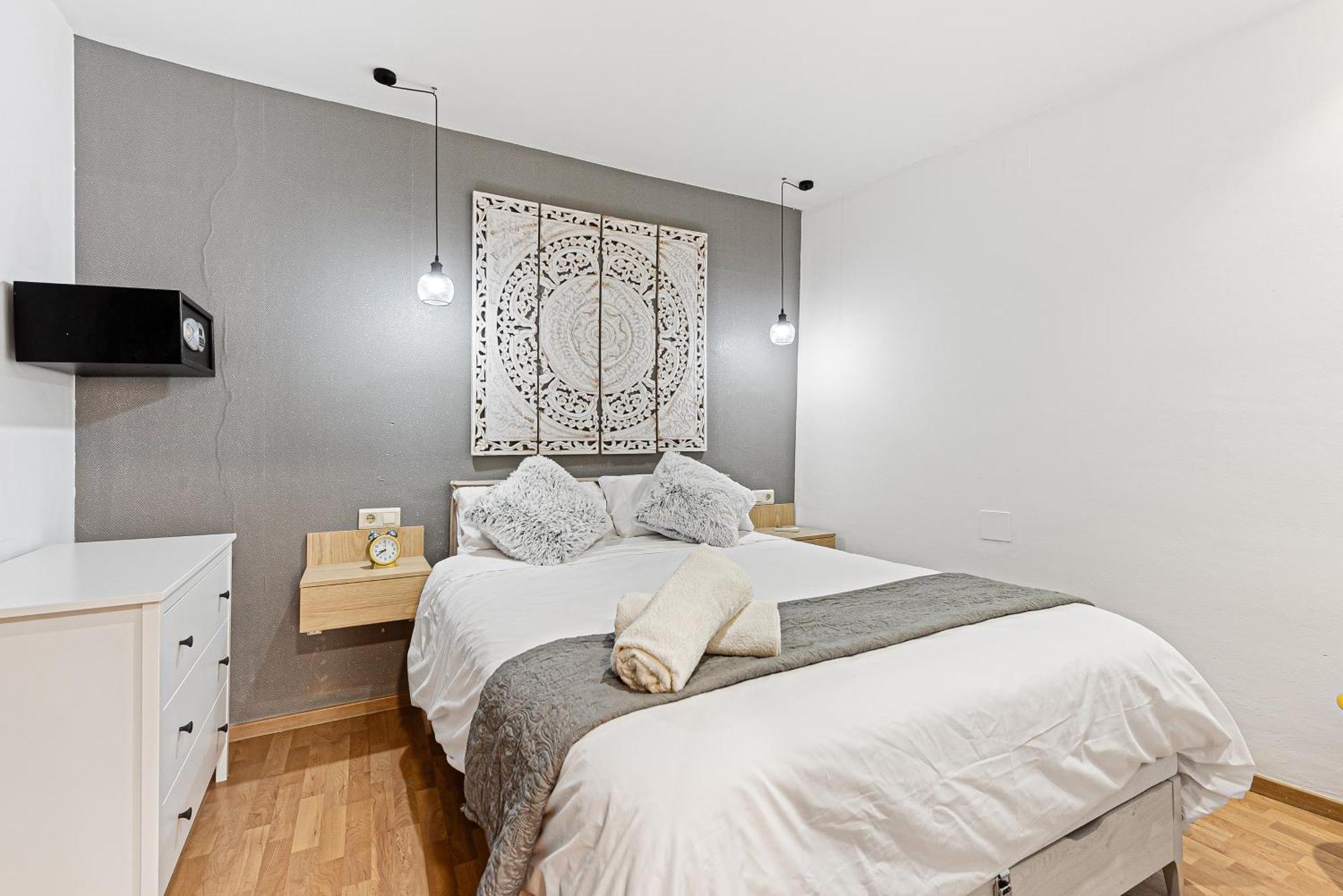 Urbanchicmalaga 2Bedroom Oasis In Historic Malaga Centre ภายนอก รูปภาพ