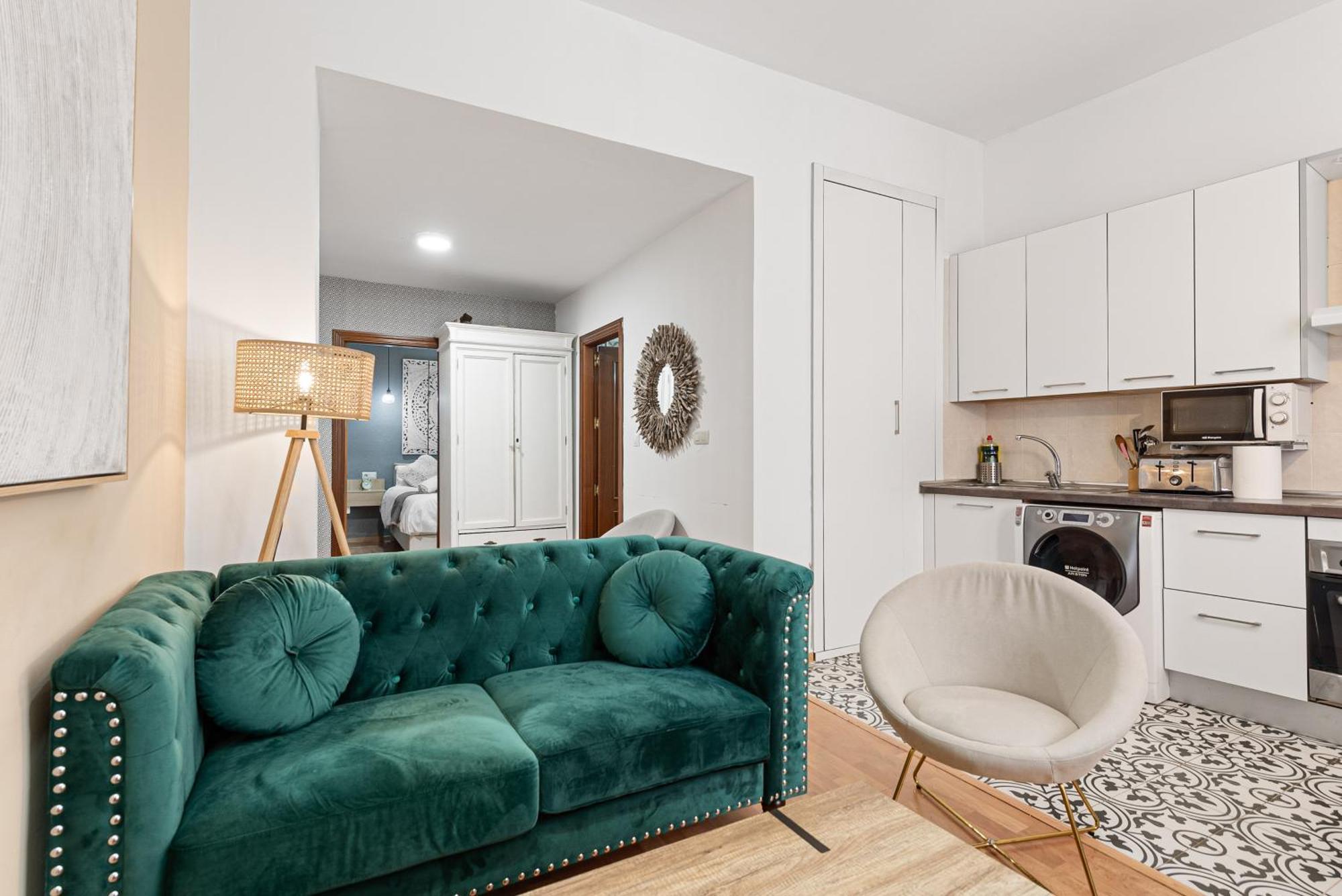 Urbanchicmalaga 2Bedroom Oasis In Historic Malaga Centre ภายนอก รูปภาพ