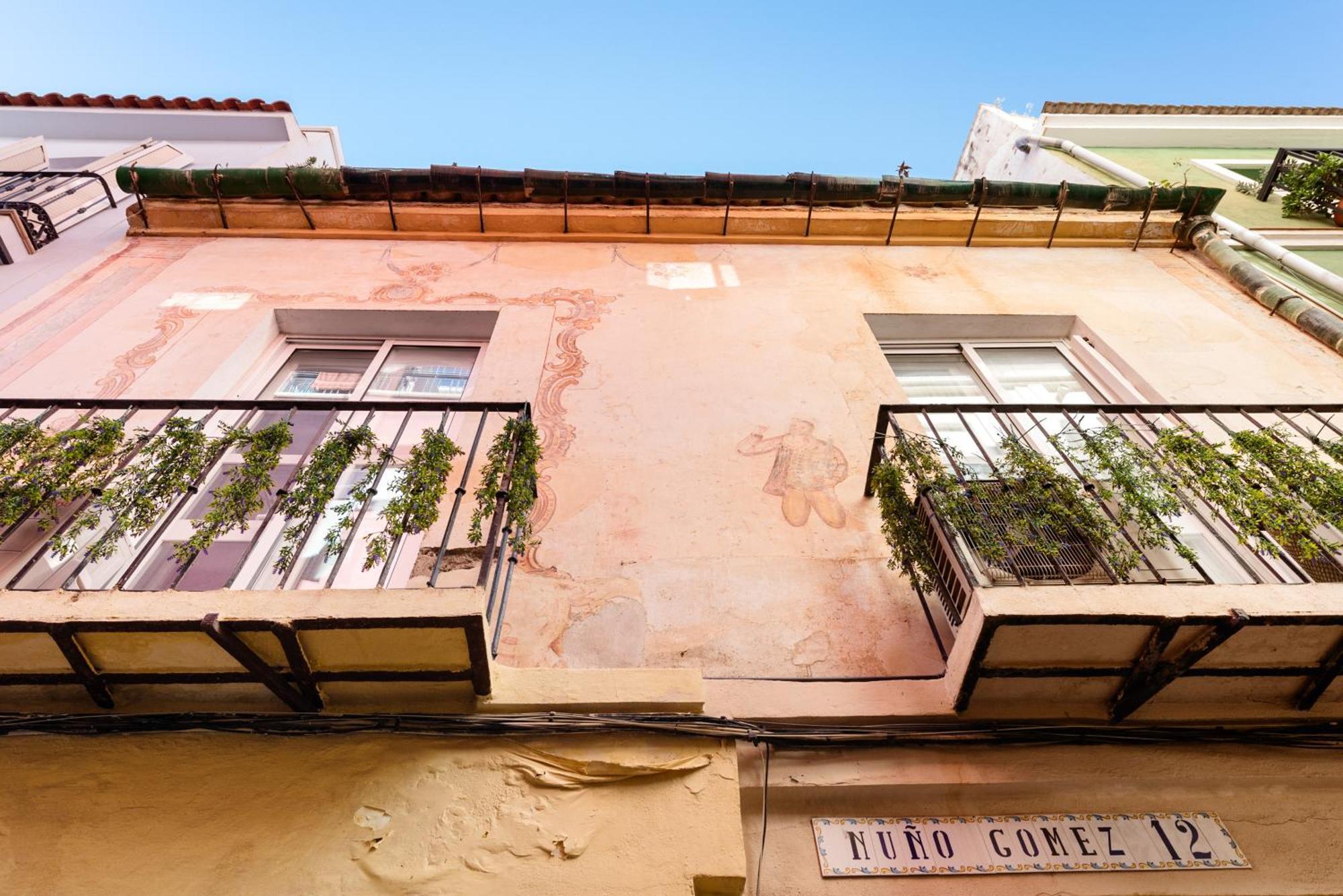 Urbanchicmalaga 2Bedroom Oasis In Historic Malaga Centre ภายนอก รูปภาพ